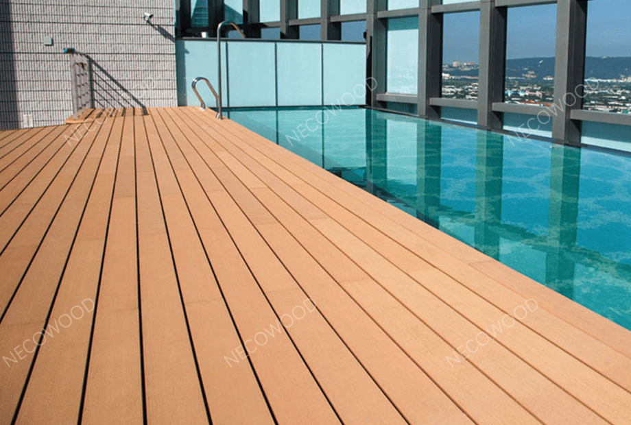 Kolam Renang WPC Decking & Papan Komposit untuk Villa di Kuwait