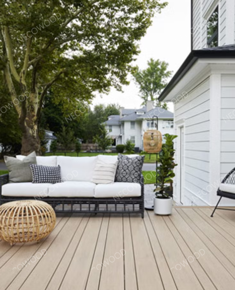 Pasokan Decking Komposit OEM & Massal untuk Distributor Kuwait