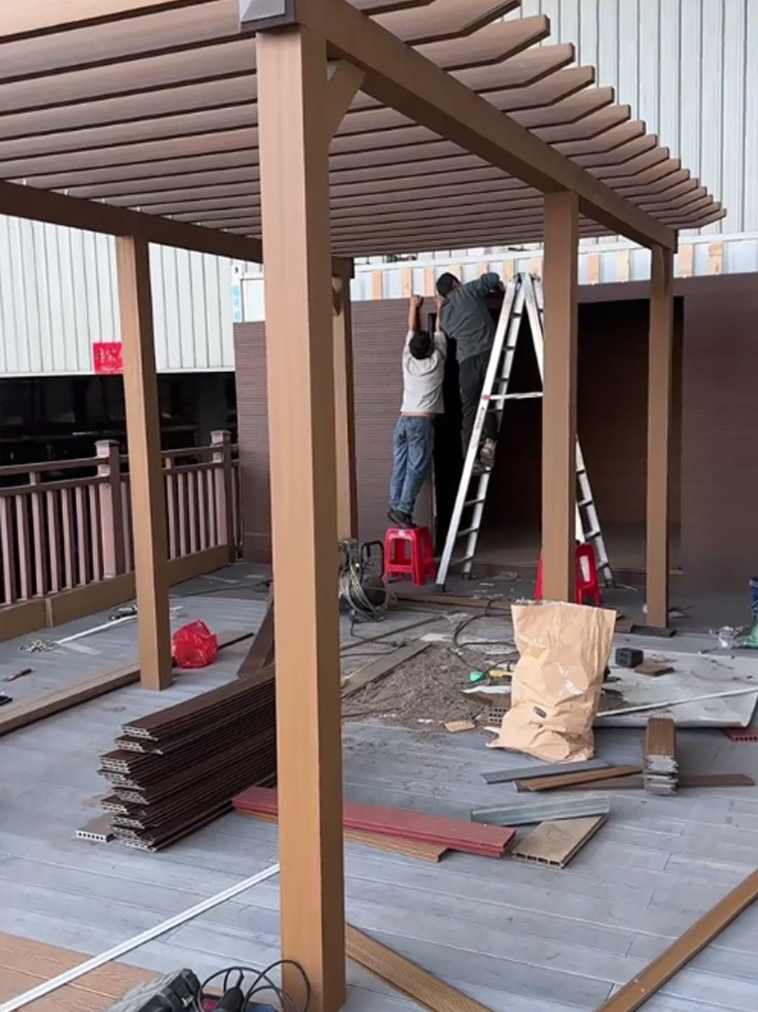 Panduan Pengadaan B2B Necowood 2026: Decking WPC Langsung Pabrik, Cladding ASA & Lantai SPC dari Tiongkok Panduan Pengadaan B2B Necowood 2026: Decking WPC Langsung Pabrik, Cladding ASA & Lantai SPC dari Tiongkok